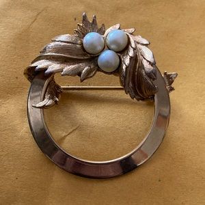 Sarah Coventry brooch